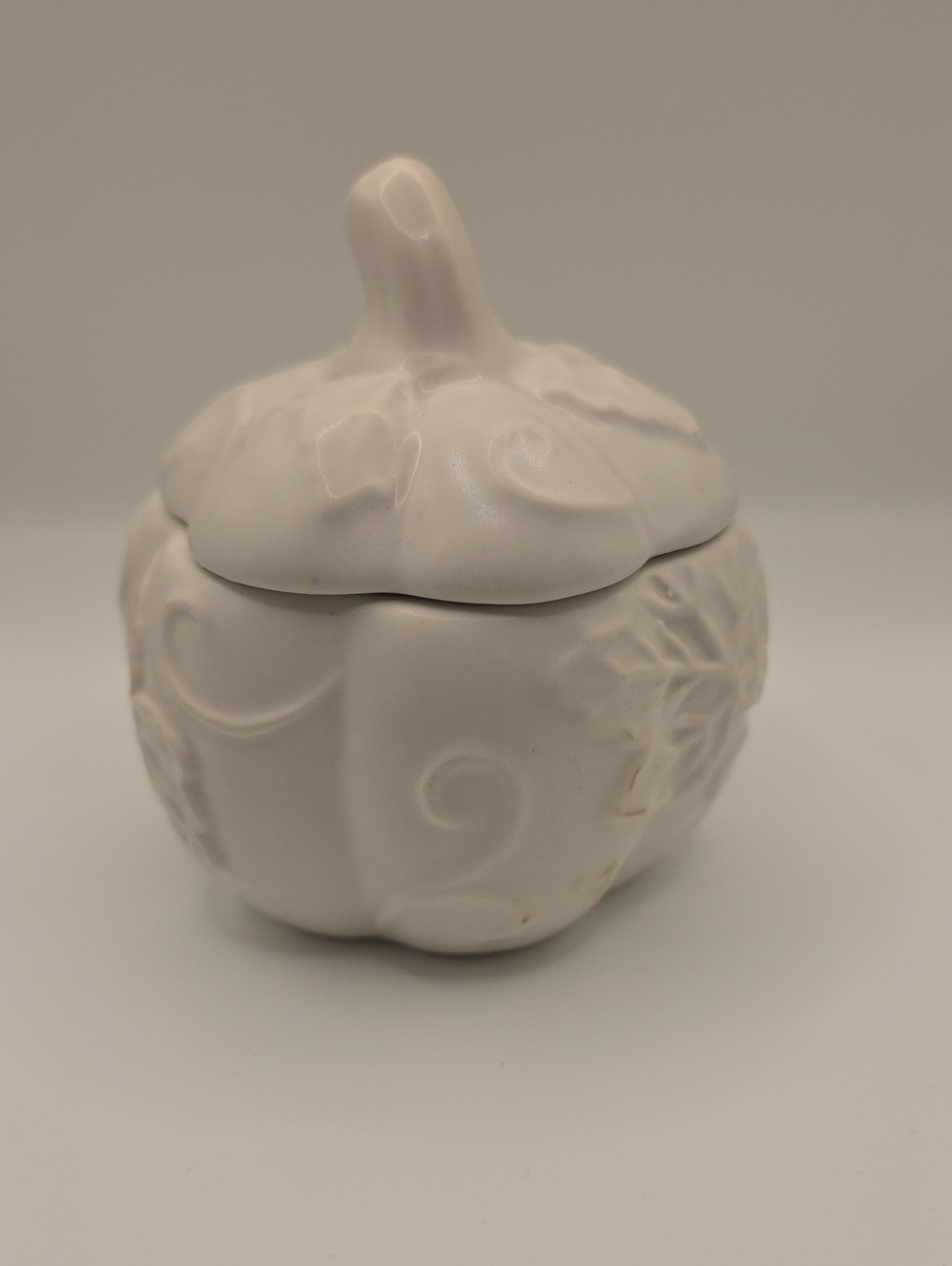 White Ceramic Pumpkin Decorative Jar - Elegant Accent